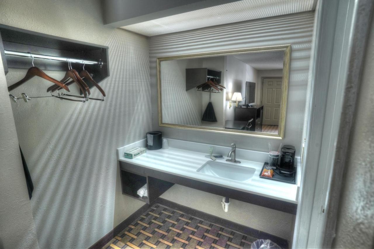 Amerivu Inn & Suites - Helen - Downtown Extérieur photo